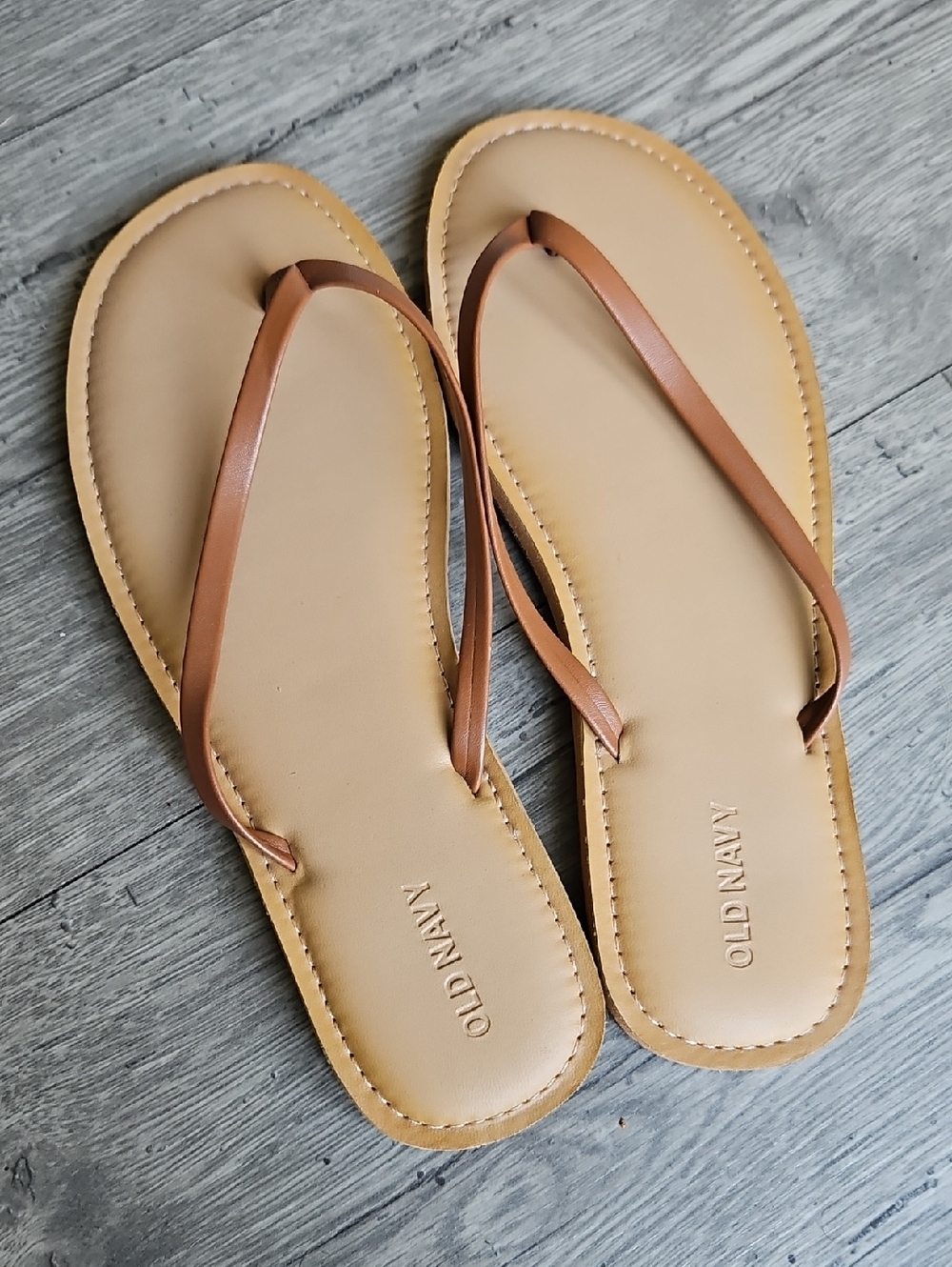 4/$20 Old Navy Faux-Leather Flip Flop Sandals – Cognac Brown & Tan – Size 8